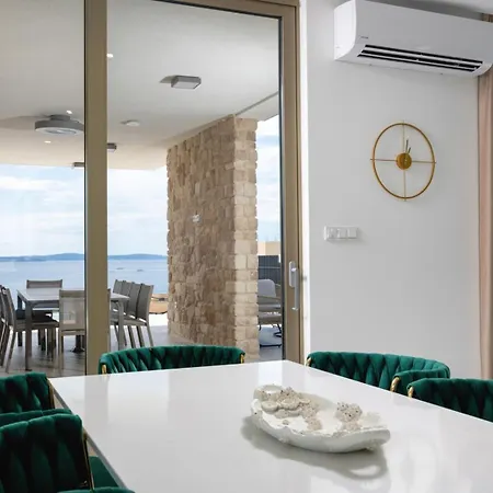 Exclusive St. Christopher Vila Podstrana