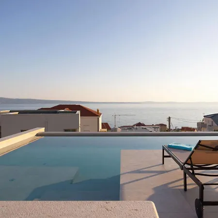 Exclusive St. Christopher Vila Podstrana