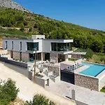Exclusive St. Christopher Villa *