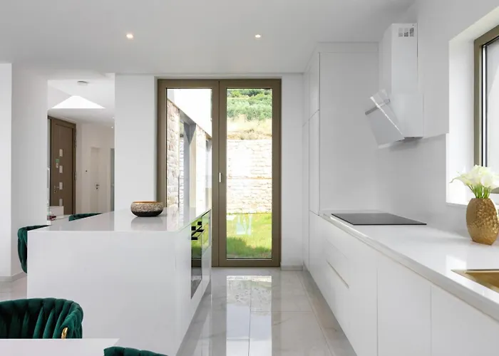 Exclusive St. Christopher